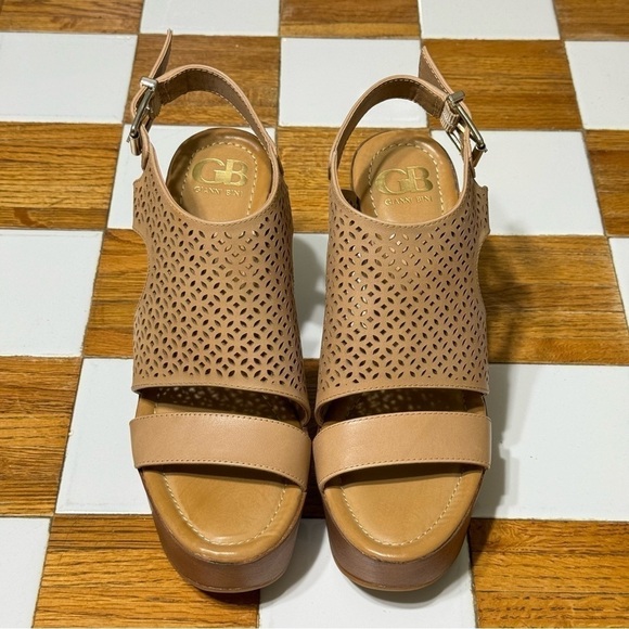 Gianni Bini Soo-Good DK Siera Tan Leather Wedges Size 8 Women - Picture 2 of 10